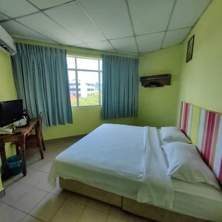 Century Hotel Inanam Kota Kinabalu Dış mekan fotoğraf